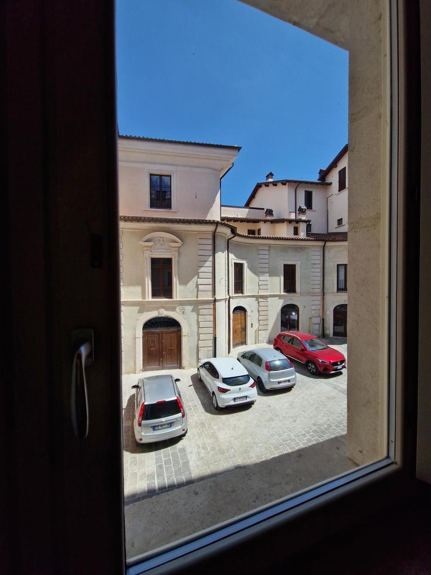 Piazza Cavour Bed & Breakfast LʼAquila Dış mekan fotoğraf